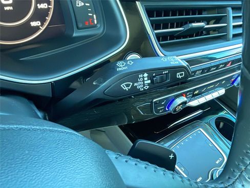 Used 2018 Audi Q7 3.0T Prestige w/ Prestige Package image 26