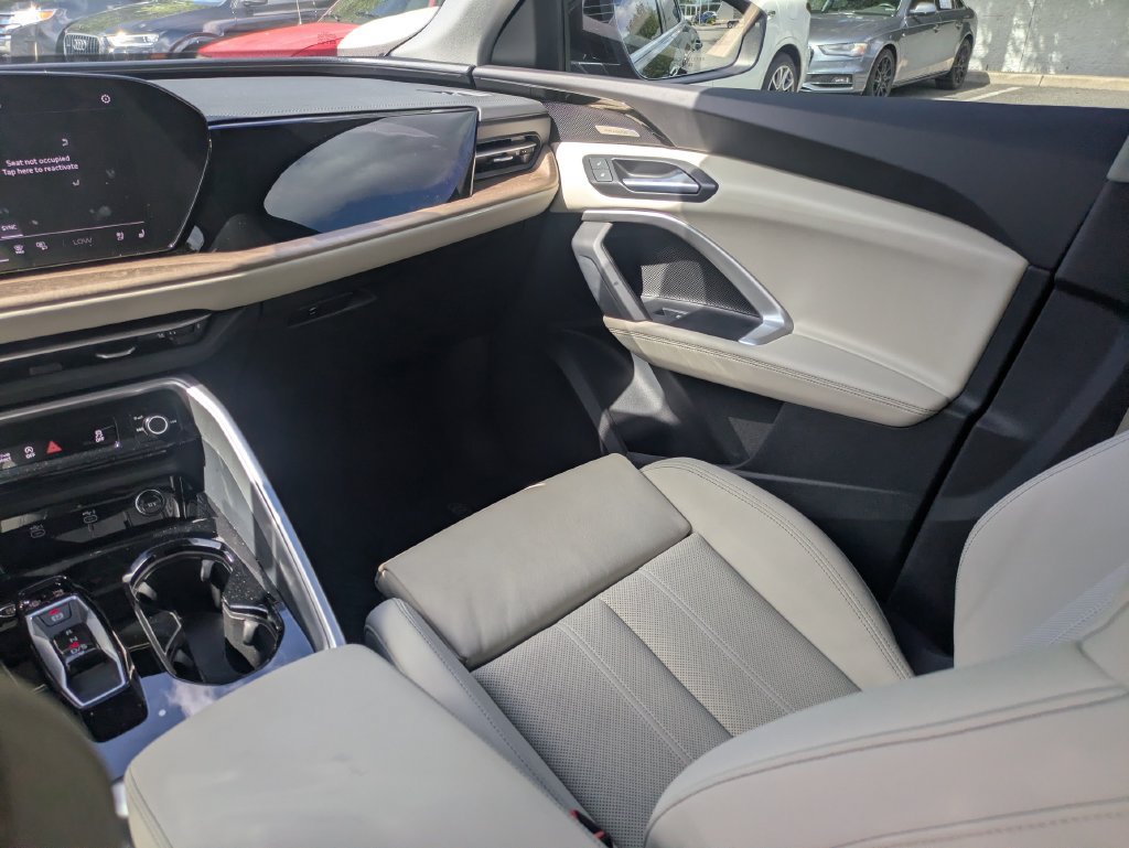Used 2025 Audi Q5 Premium Plus AWD/4WD image 22