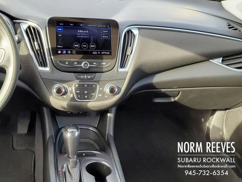 Used 2020 Chevrolet Malibu LT image 12
