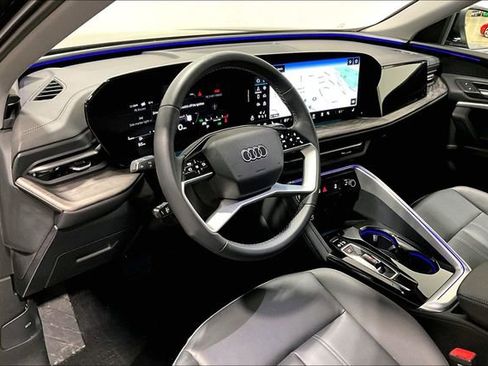 Used 2025 Audi Q5 Premium w/ Convenience Package AWD/4WD image 7