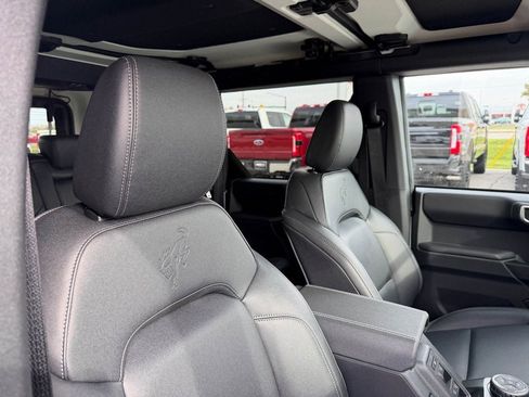 New 2025 Ford Bronco Badlands image 17