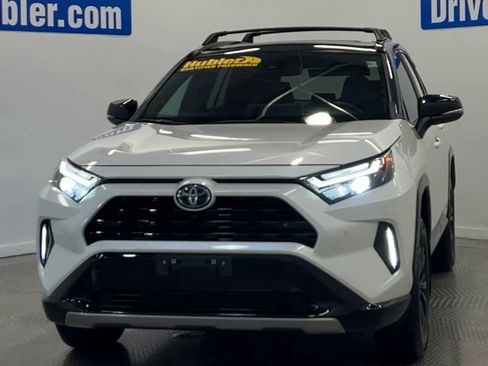 Used 2022 Toyota RAV4 XSE AWD/4WD image 3
