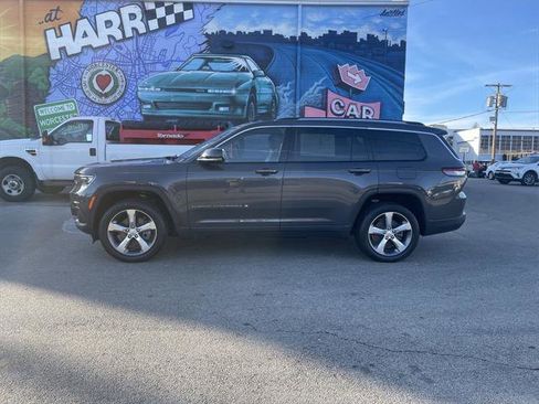 Certified 2022 Jeep Grand Cherokee L Limited w/ Luxury Tech Group II image 2