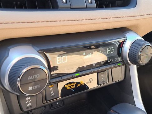 Certified 2021 Toyota RAV4 XLE Premium image 25