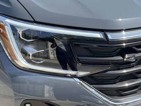 New 2026 Volkswagen Atlas Cross Sport SEL Premium R-Line AWD/4WD image 7