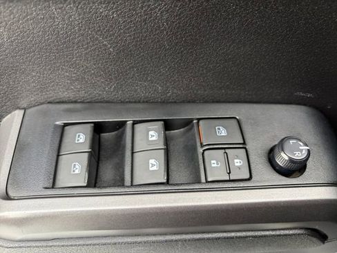 Used 2023 Toyota Tacoma TRD Off-Road image 4