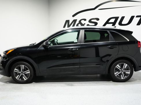 Used 2022 Kia Niro LXS w/ Digital Cluster Package image 5