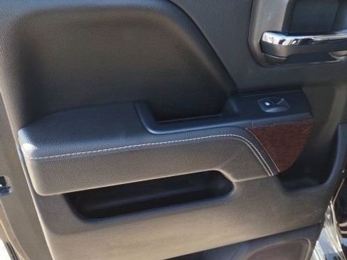 Used 2017 GMC Sierra 1500 SLE w/ SLE Value Package image 16