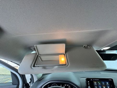 Used 2025 Honda Pilot EX-L image 38