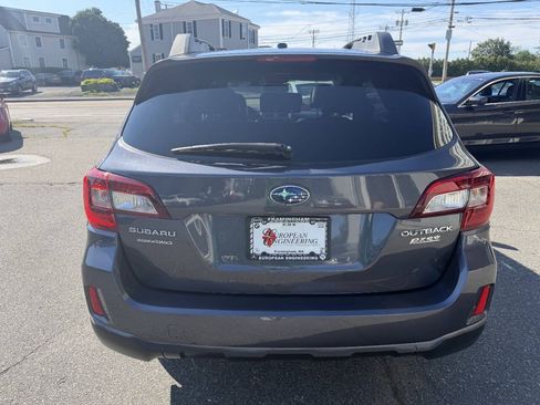 Used 2015 Subaru Outback 2.5i Limited AWD/4WD image 6
