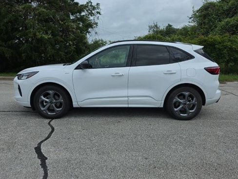 Used 2023 Ford Escape ST-Line w/ Tech Pack #1 image 2