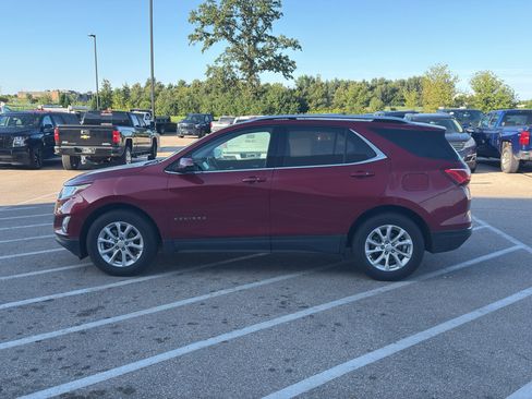 Used 2018 Chevrolet Equinox LT w/ Sun & Infotainment Package FWD image 2