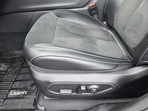 Used 2024 Jeep Grand Cherokee L Altitude image 21