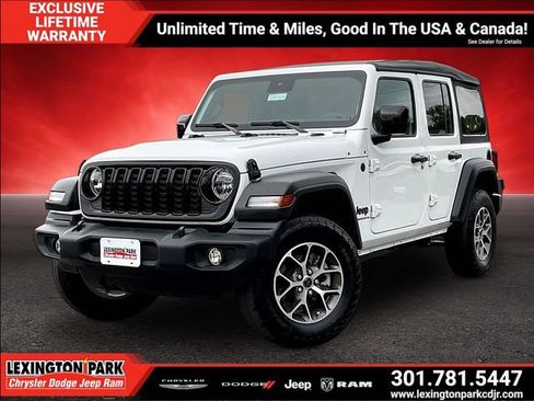Used 2025 Jeep Wrangler Unlimited Sport AWD/4WD image 3