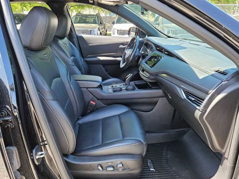 Used 2021 Cadillac XT4 Sport image 14