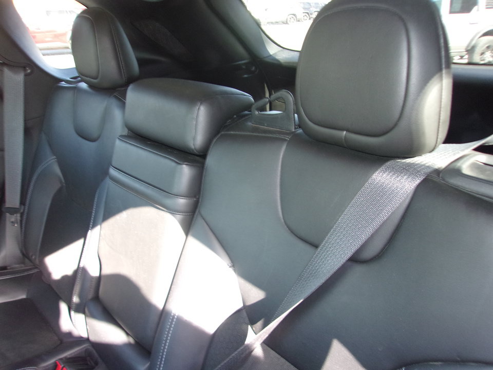 Used 2019 Jeep Cherokee Latitude Plus w/ Cold Weather Group AWD/4WD image 18