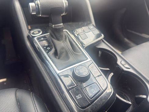 Used 2024 Kia Sportage EX FWD image 21