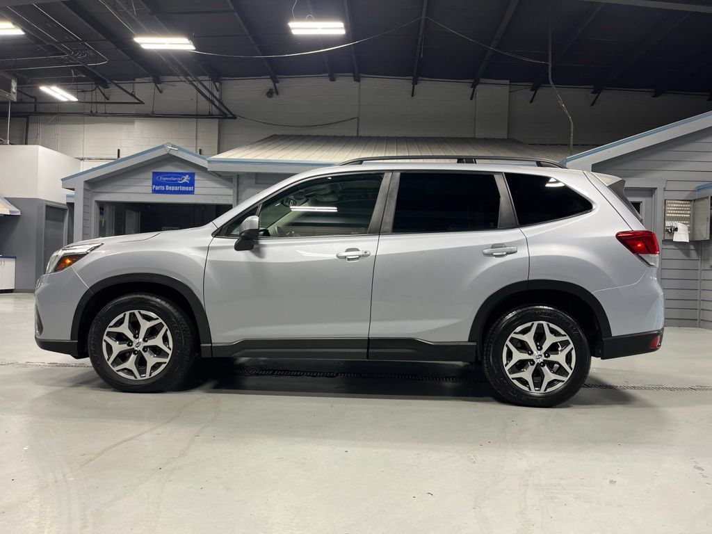 Used 2021 Subaru Forester Premium w/ Popular Package #1 AWD/4WD image 4