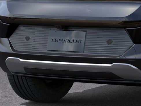 New 2025 Chevrolet Equinox EV LT image 16