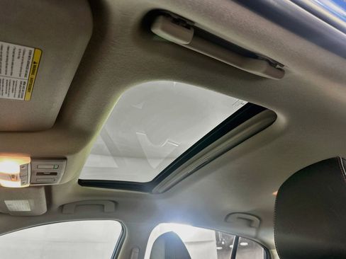 Used 2023 Nissan Sentra SR w/ SR Premium Package FWD image 24