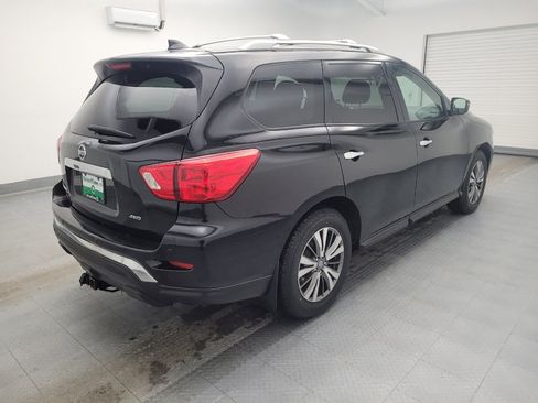 Used 2019 Nissan Pathfinder S image 10