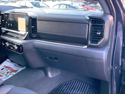 Used 2022 GMC Sierra 1500 Elevation image 13