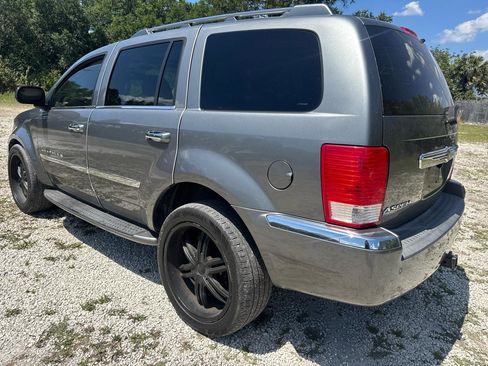 Used 2007 Chrysler Aspen Limited image 6