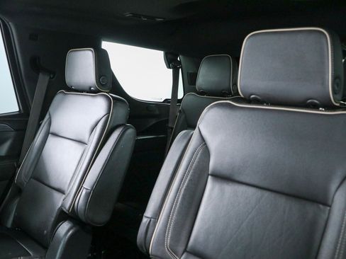 Used 2023 GMC Yukon SLT w/ SLT Premium Package AWD/4WD image 29