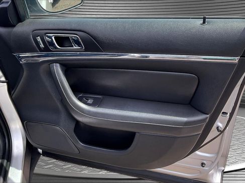 Used 2010 Lincoln MKS FWD image 25
