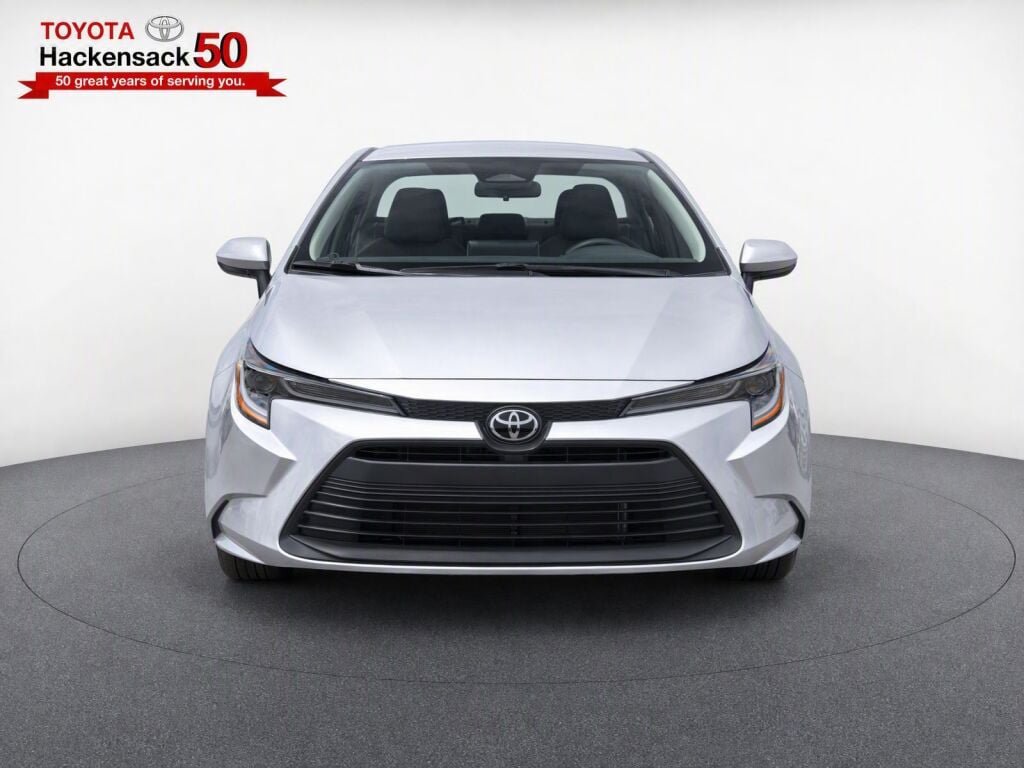 Certified 2025 Toyota Corolla LE FWD image 36