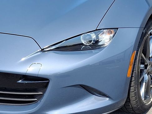 Used 2020 MAZDA MX-5 Miata RF Grand Touring RWD image 10