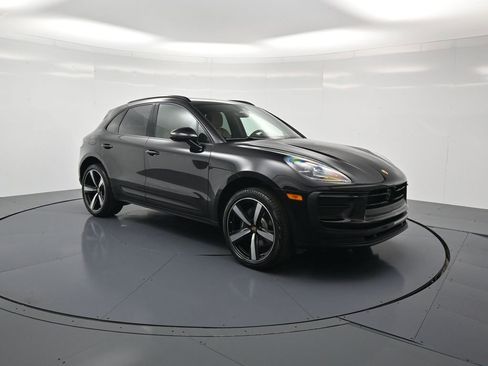Used 2026 Porsche Macan AWD/4WD image 29