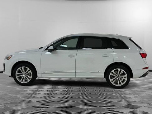 Used 2025 Audi Q7 3.0T Premium Plus AWD/4WD image 2