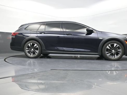 Used 2019 Buick Regal Preferred w/ Sights and Sounds Package AWD/4WD image 31