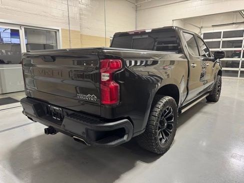 Used 2019 Chevrolet Silverado 1500 High Country w/ Technology Package image 12