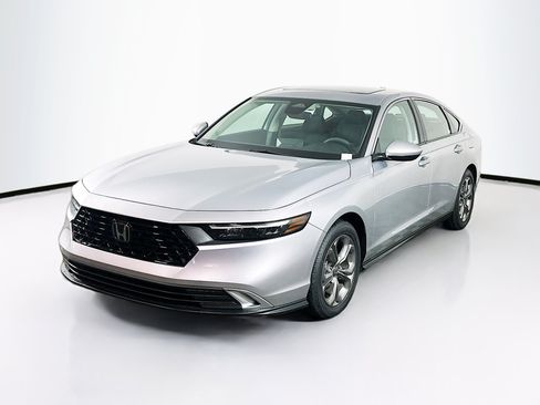 Used 2024 Honda Accord EX image 3