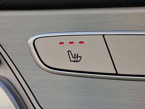 Used 2022 Mercedes-Benz GLC 43 AMG 4MATIC image 31