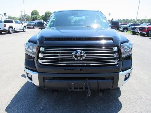 Used 2021 Toyota Tundra SR5 w/ Trail Edition image 4