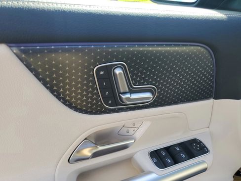 Used 2025 Mercedes-Benz GLA 250 image 29