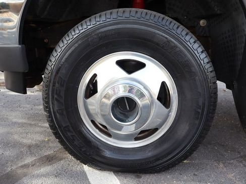 Used 2003 Ford F350 Lariat image 39