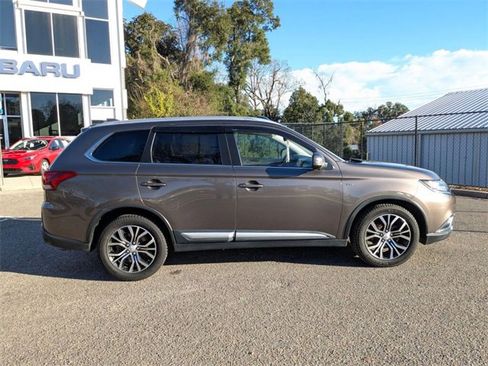 Used 2018 Mitsubishi Outlander GT image 7