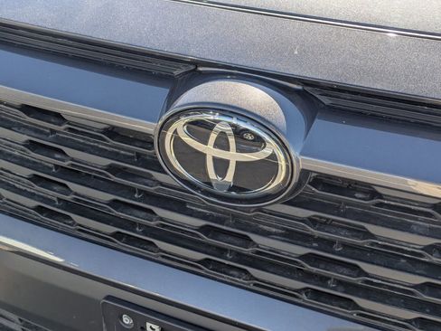 Used 2025 Toyota RAV4 XLE image 11