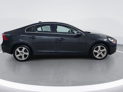 Used 2012 Volvo S60 T5 image 2