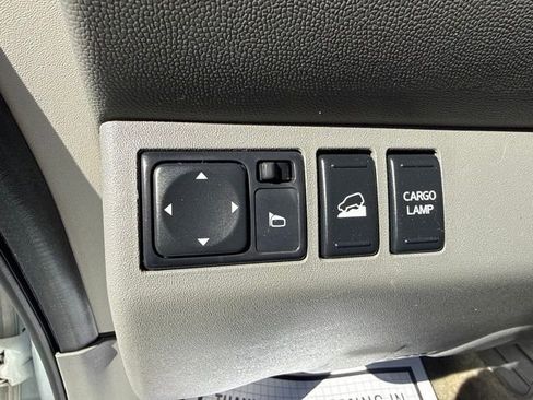 Used 2017 Nissan Frontier SV w/ SV Value Truck Package AWD/4WD image 14