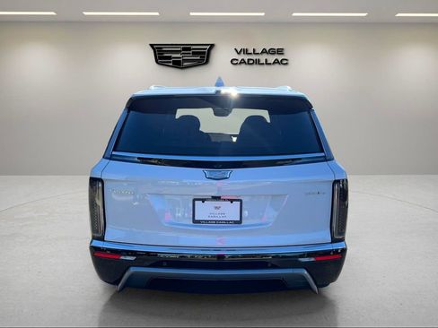 New 2026 Cadillac Vistiq Luxury AWD/4WD image 4