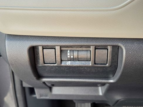 Certified 2025 Subaru Forester image 24