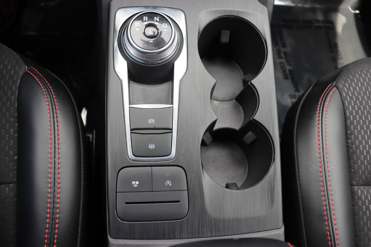 Used 2025 Ford Escape ST-Line Select AWD/4WD image 36
