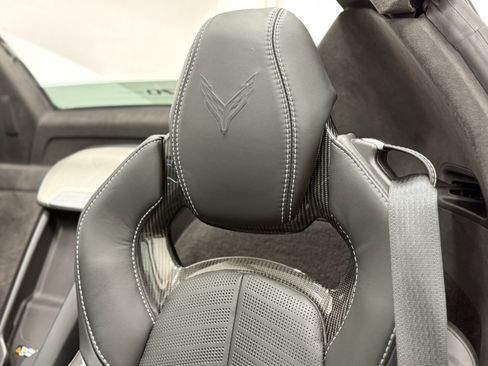 Used 2023 Chevrolet Corvette Stingray Premium Conv w/ Battery Protection Package RWD image 15