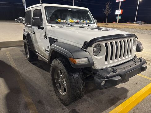 Used 2021 Jeep Wrangler Sport image 3