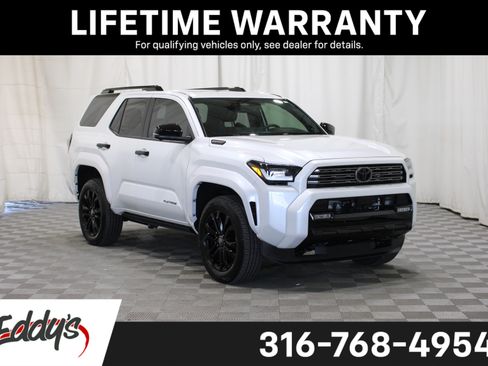 Used 2025 Toyota 4Runner Platinum AWD/4WD image 1